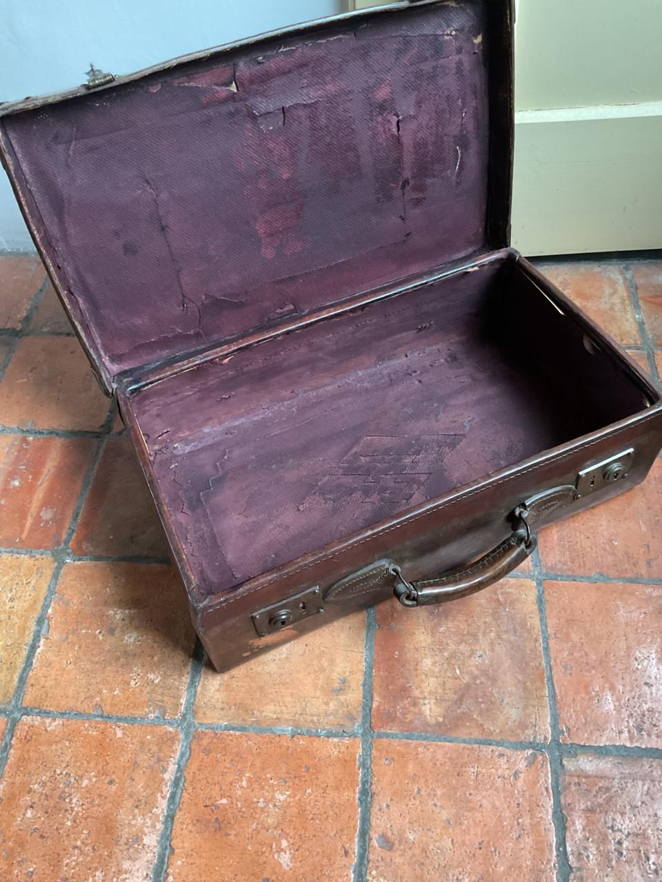 Antieke lederen koffer 19de eeuw