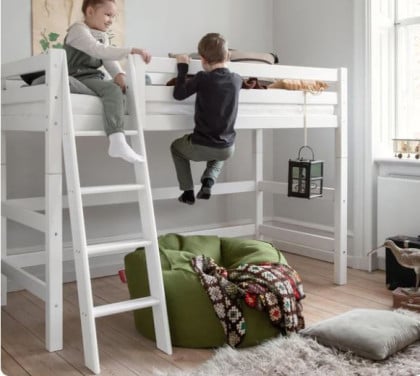 Kinderbed half hoogslaper verstelbaar