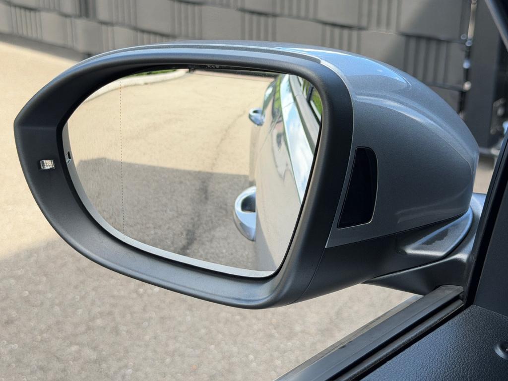 Volkswagen T-roc 1.5 tsi 150pk dsg r-line | camera | keyless | elek. achter