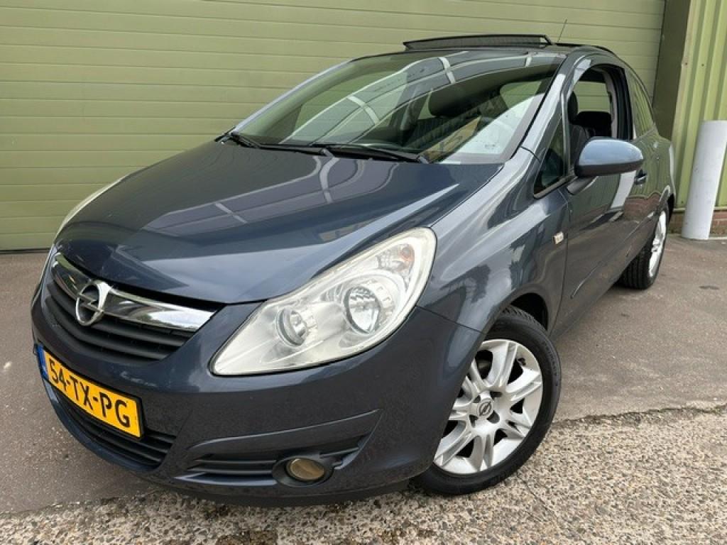 Opel Corsa 1.2-16v enjoy trekhaak schuifdak apk 06-2027