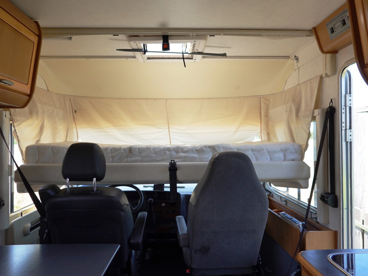 Ruime Hymer camper, ideaal voor weekendjes weg of lange reizen, voor 4 pers