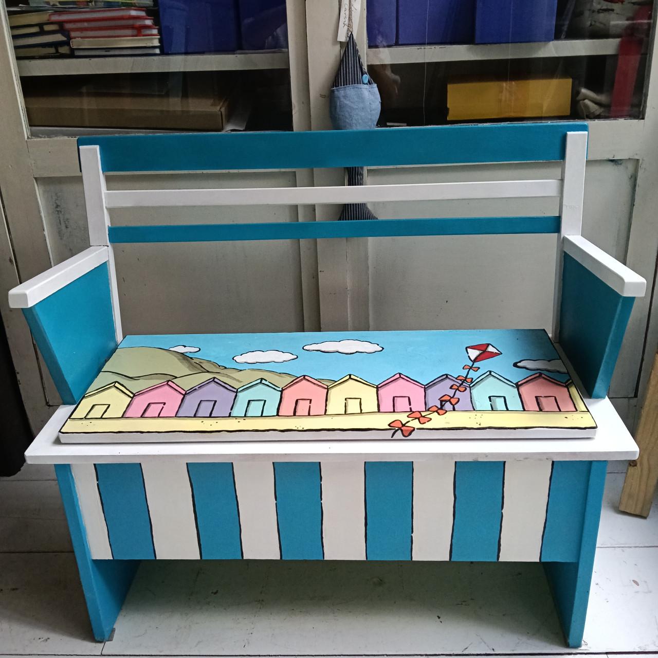 Kinderbankje en/of Speelgoedkist