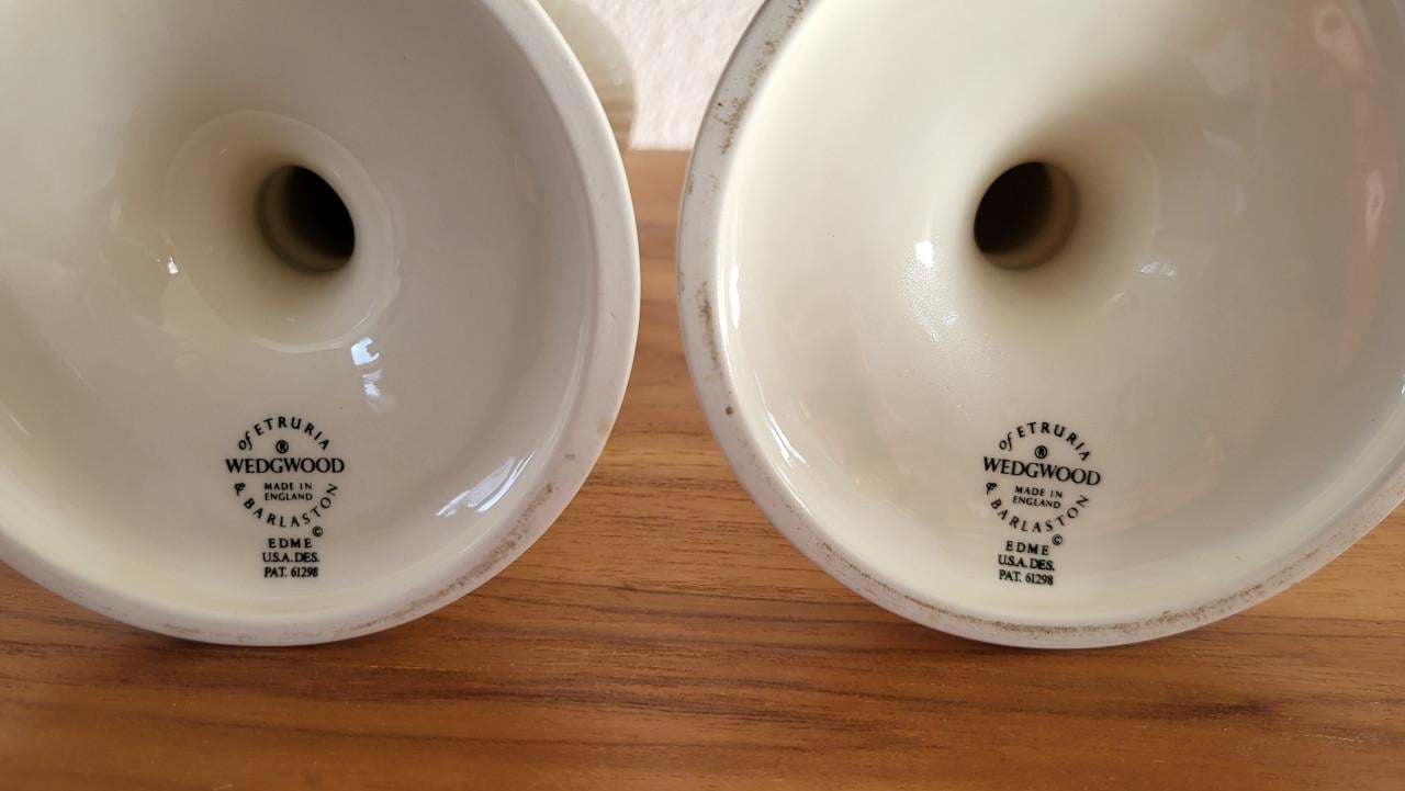 Set van 2 Wedgwood Edme kandelaars h 21 cm