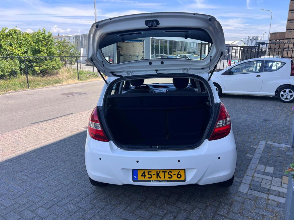 Hyundai I 20 1.2i dynamicversion