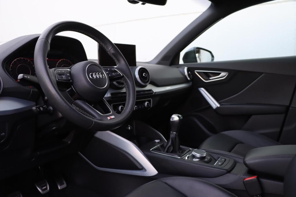 Audi Q2 30 tfsi s edition 110pk | navi | stoelverwarming