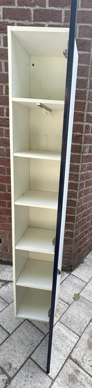 Handige smalle opbergkast