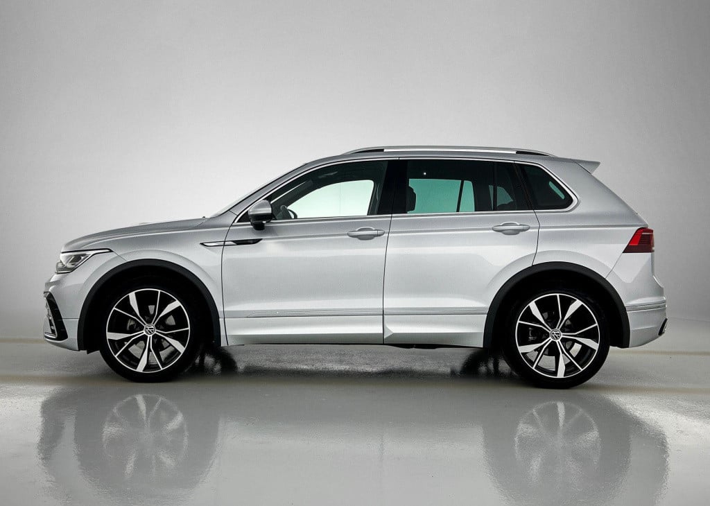 Volkswagen Tiguan 1.5 tsi r-line | automaat | lmv | panorama dak | climate 