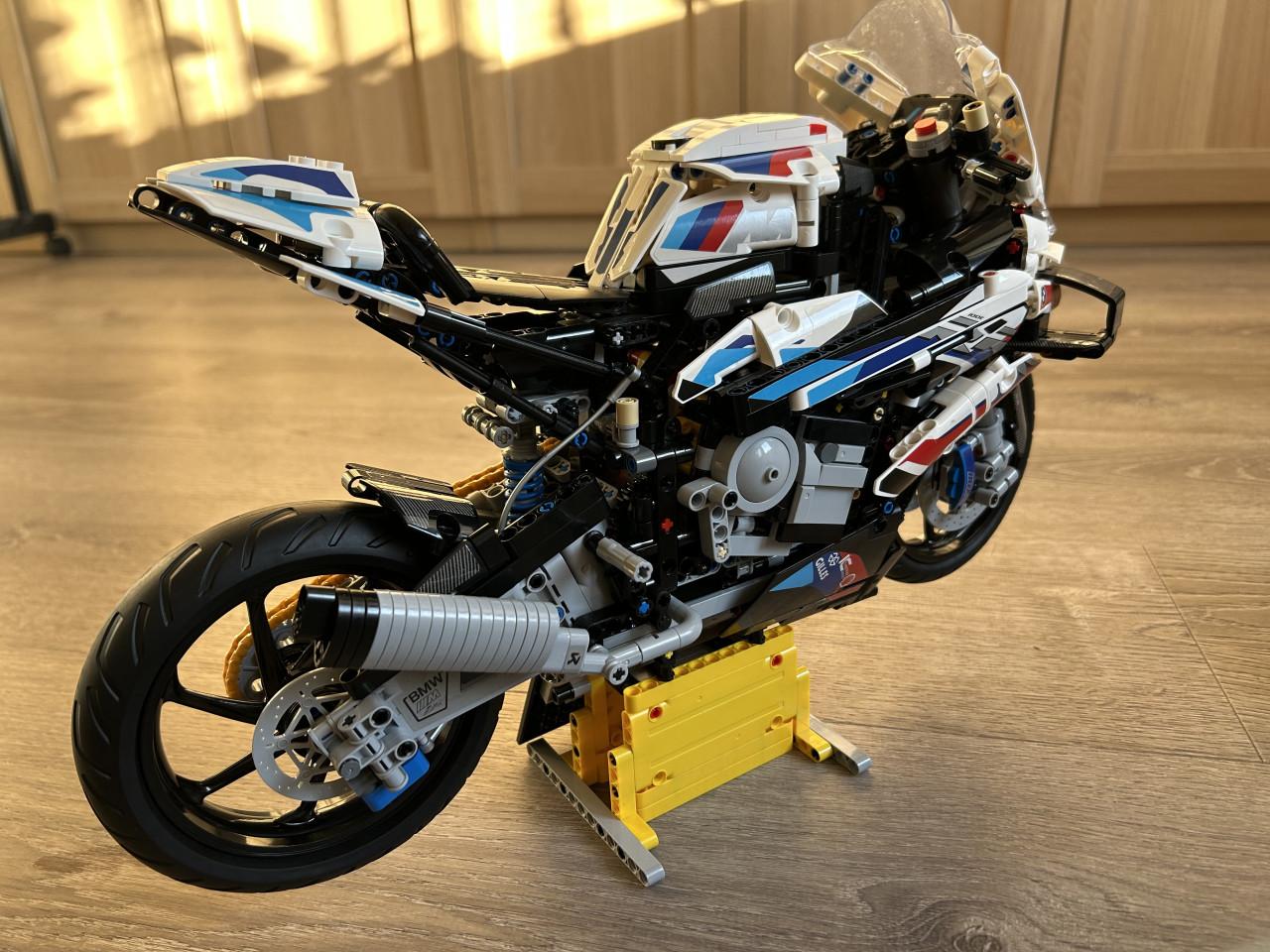 Lego Set – 42130- Technic – BMW M 1000