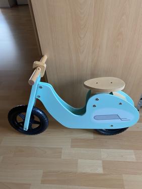 Mooi loop scootertje in nieuwstaat, bijna  niet gebruikt.
