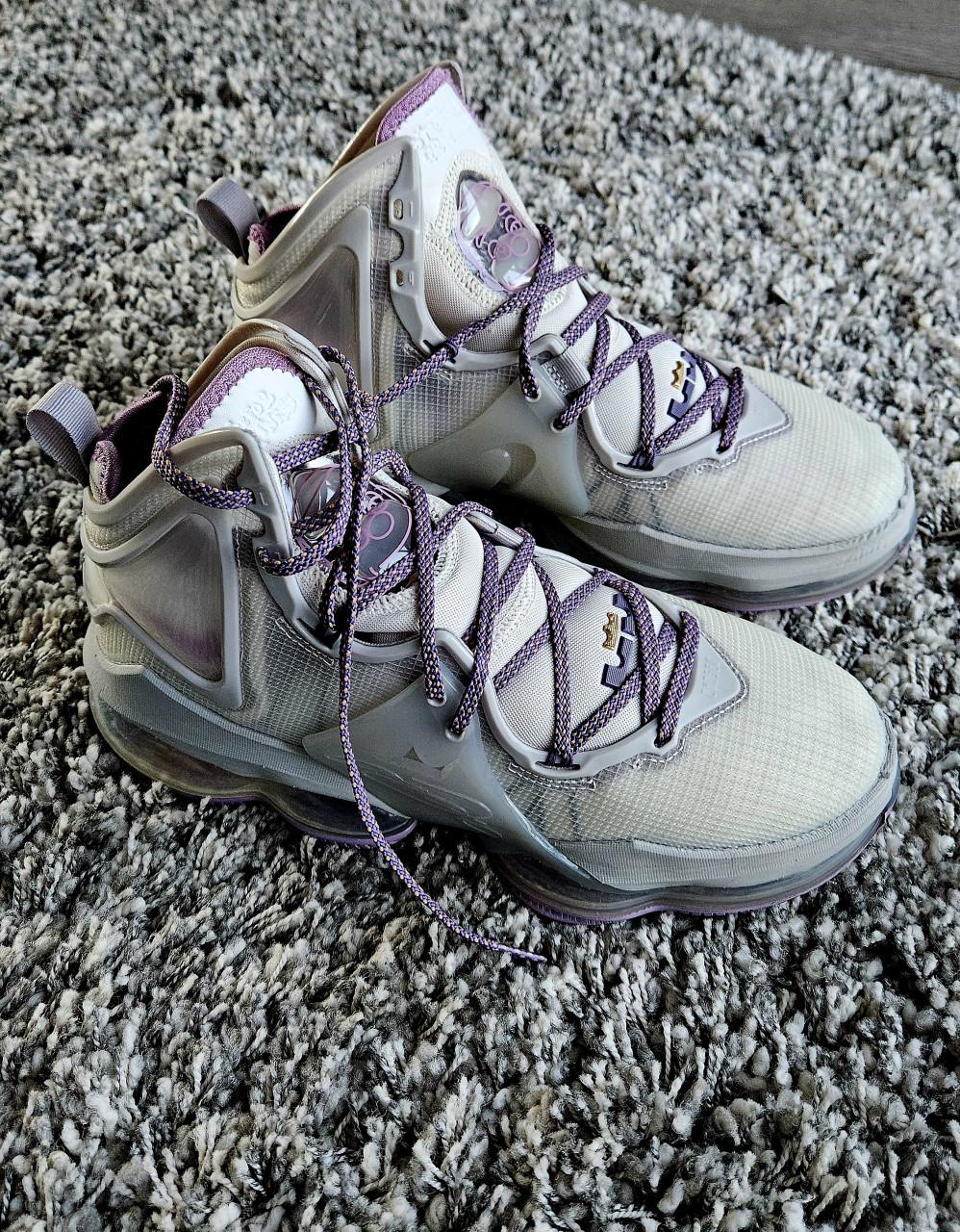 Nike LeBron 19 Space Jam - Maat 42.5