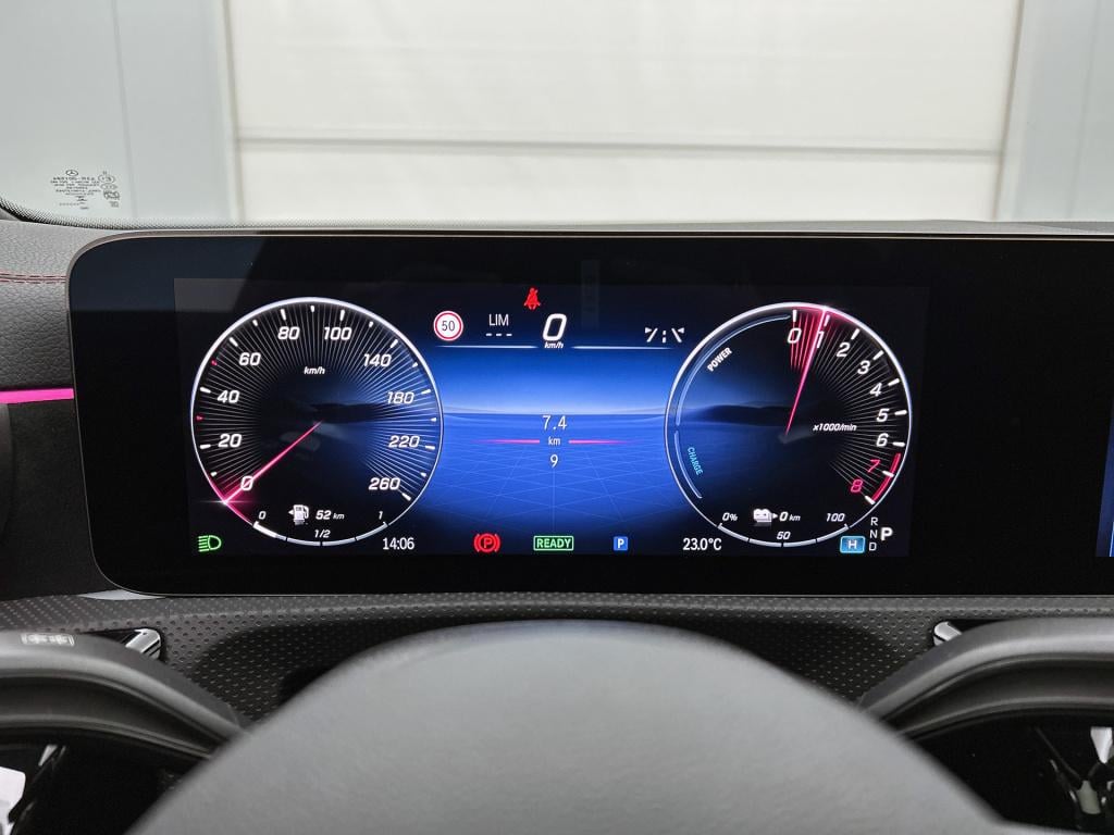 Mercedes-Benz Cla 250 e business solution amg | nightpakket | smartphone in