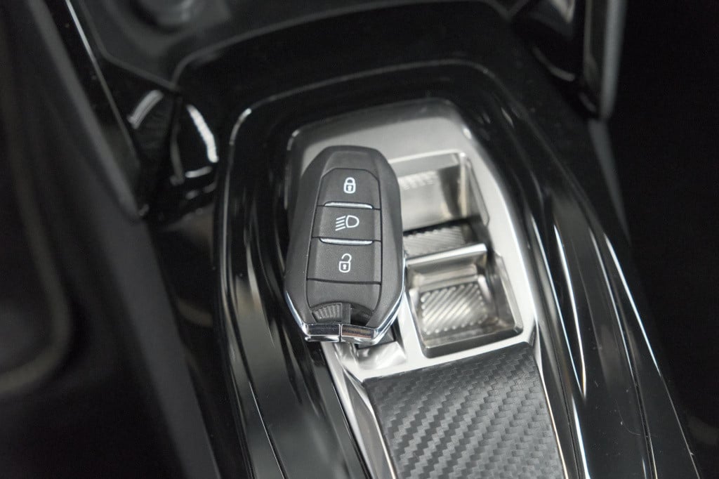 Peugeot 208 hybrid 136 e-dcs6 gt | 360 camera | adaptieve cruise control | 
