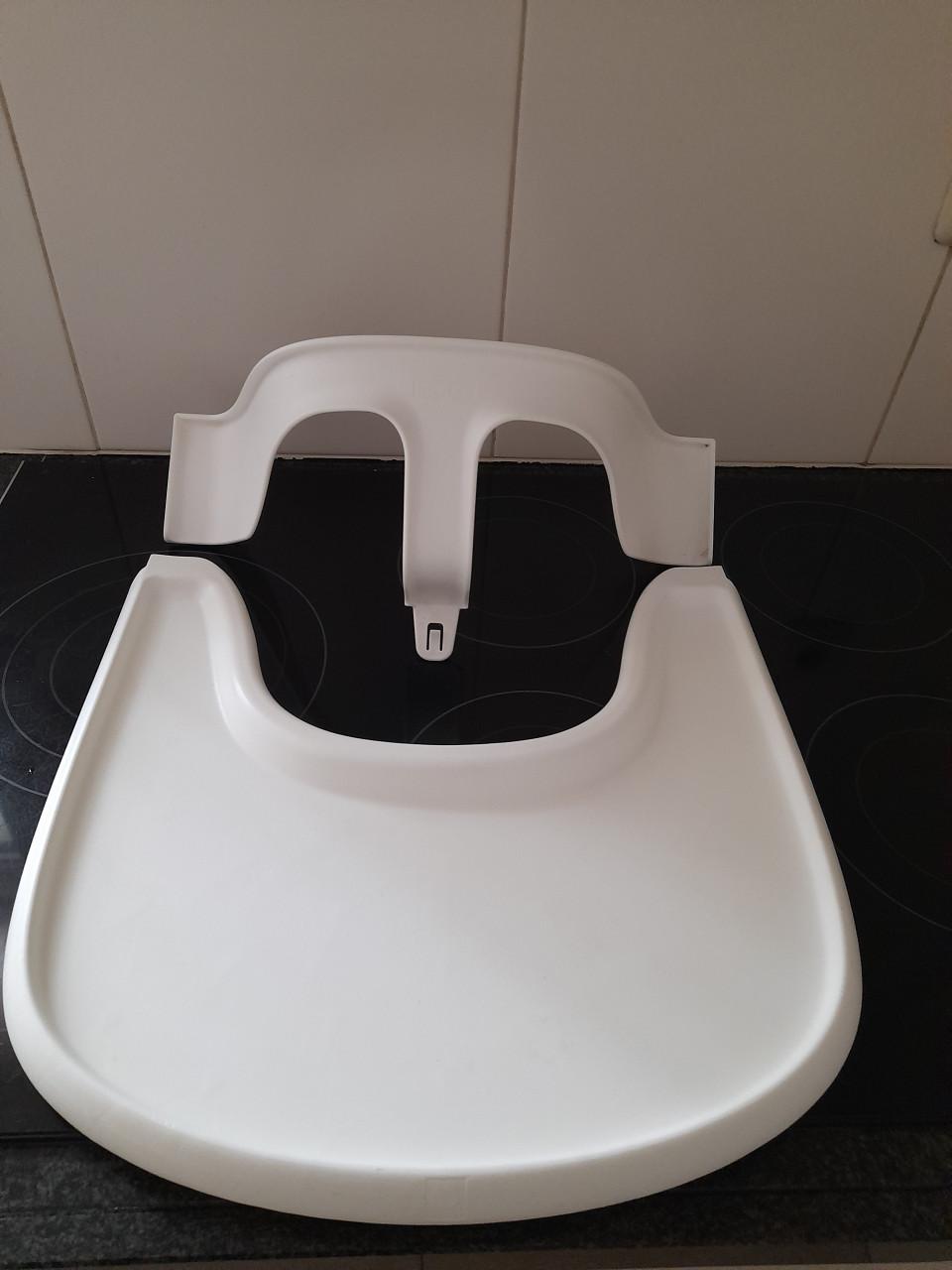 Onderdelen STOKKE  (Tray en zittingrail )  (in goede nette staat )