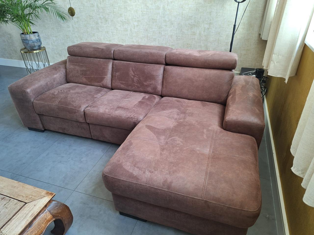 Luxe hoekbank met relaxfunctie zo goed als nieuw (2025)