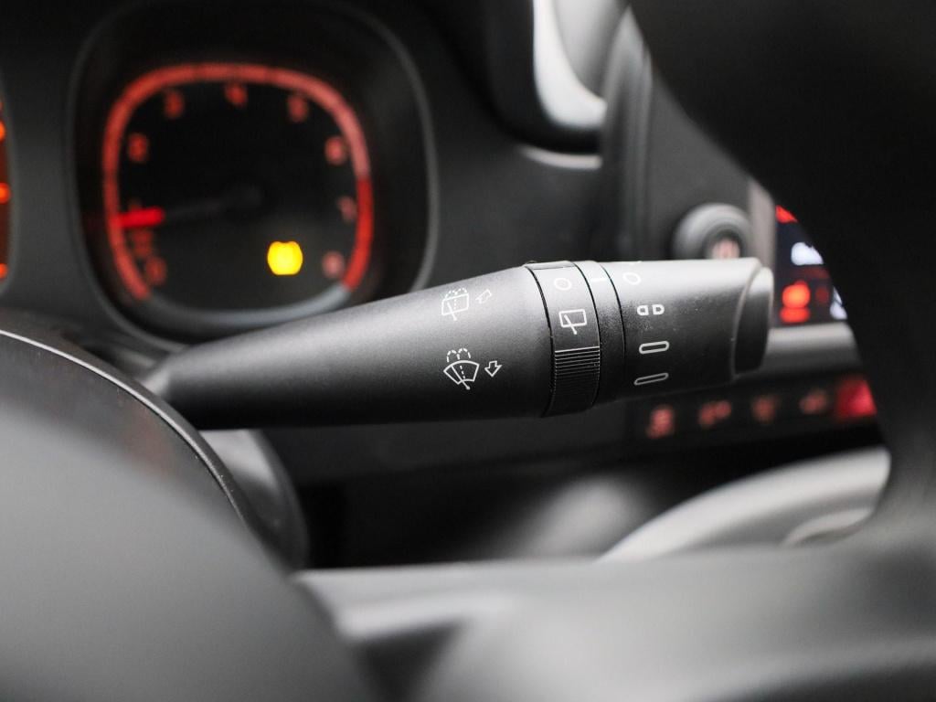 Fiat Panda 1.0 hybrid city life | apple carplay / android auto | airco | cr