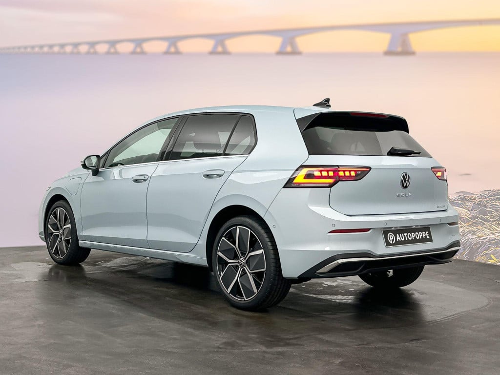 Volkswagen Golf style edition 1.5 ehybrid 150 kw / 204 pk hatchbac
