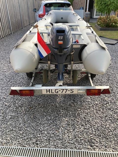 Boot Admiral 320 met Yamaha 8 Pk en Trailer