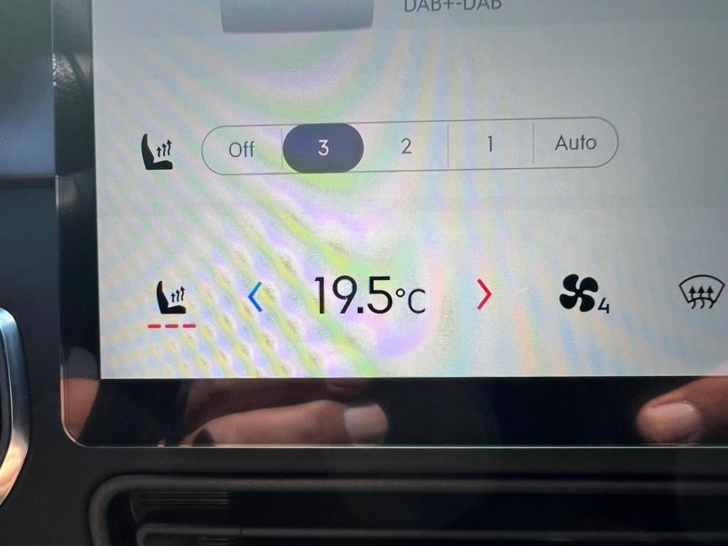 Lynk & Co 01 1.5 276pk phev 3dth core , trekhaak , carplay , adaptive cc ,
