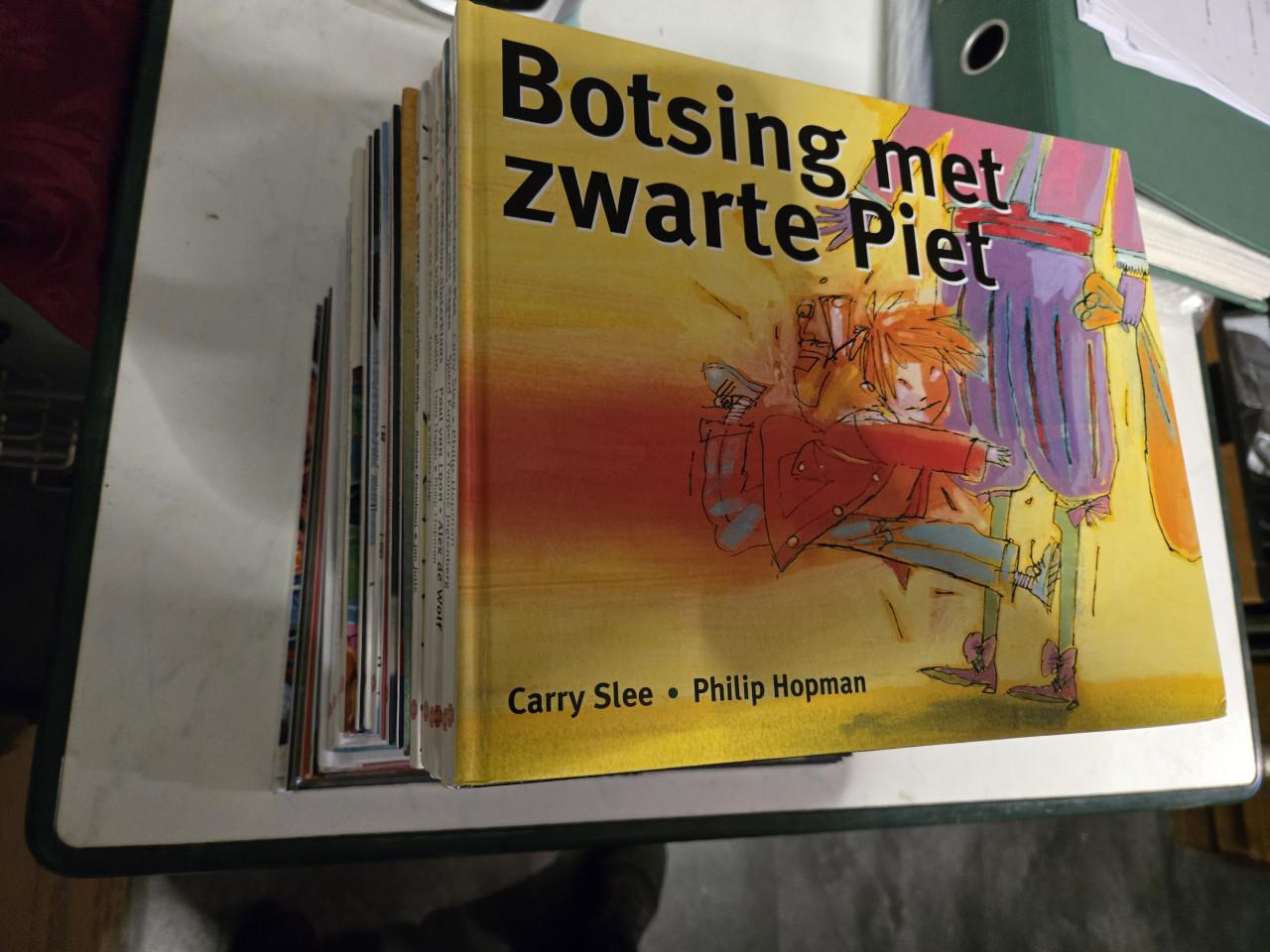 27 boeken uit de serie Douwe Egberts sinterklaasboeken