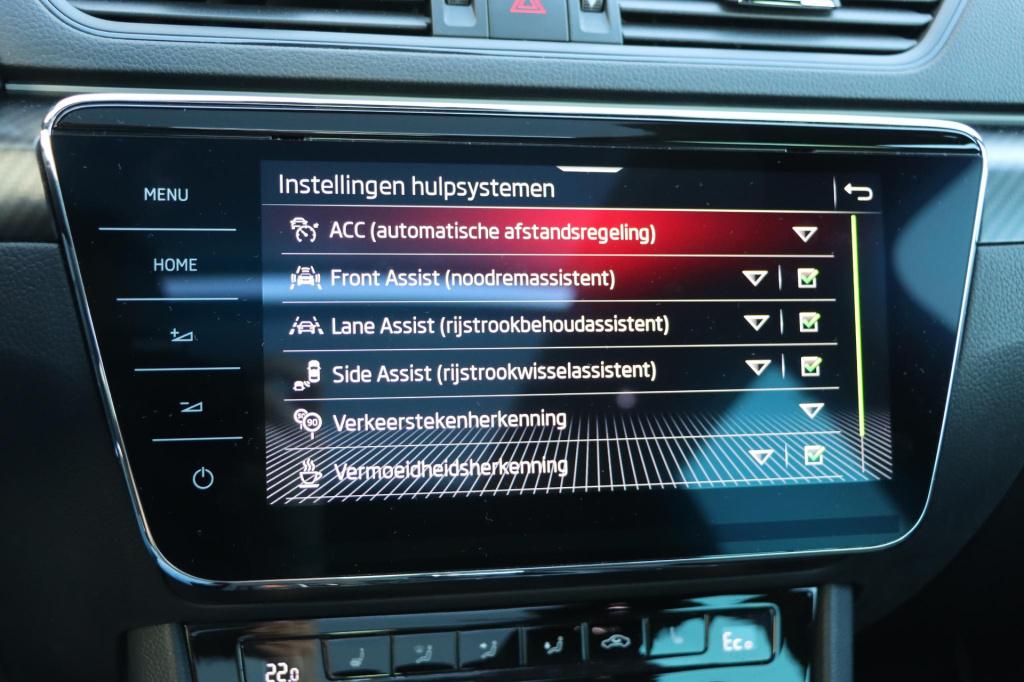 Skoda Superb combi 1.4 tsi iv sportline 218pk dsg6