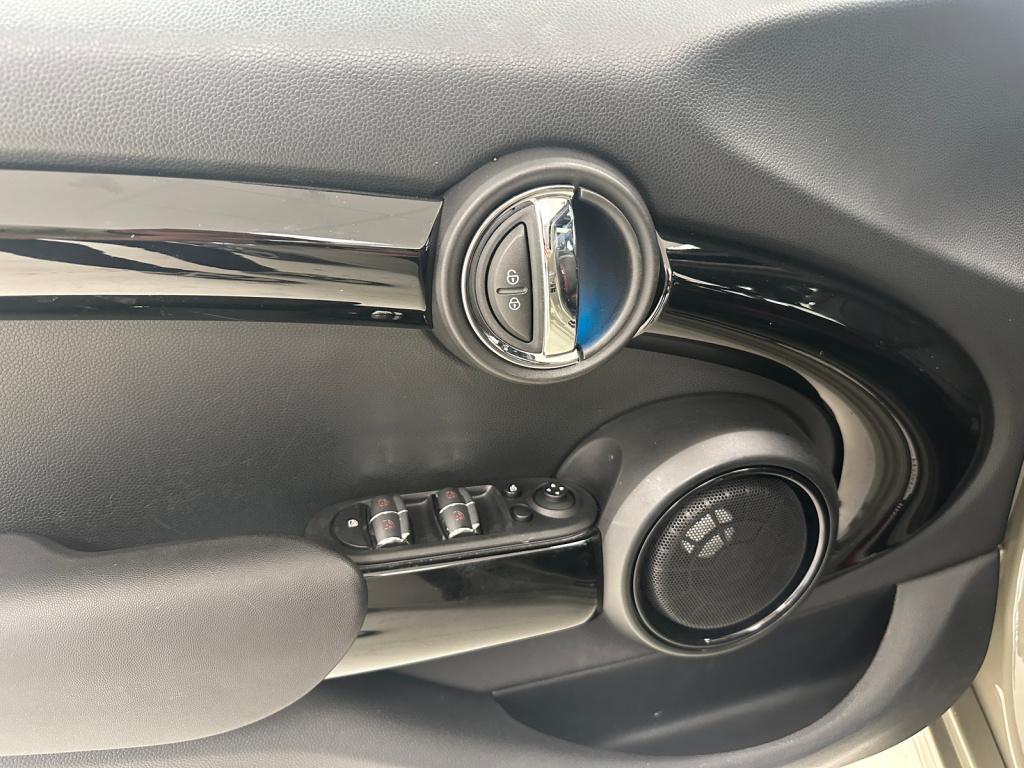 Mini 5-deurs 2.0 cooper s jcw | emerald grey | harman/kardon | yours interi