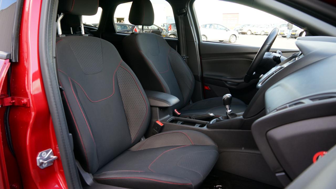 Ford Focus 1.0 ST-Line rijklaar incl garantie