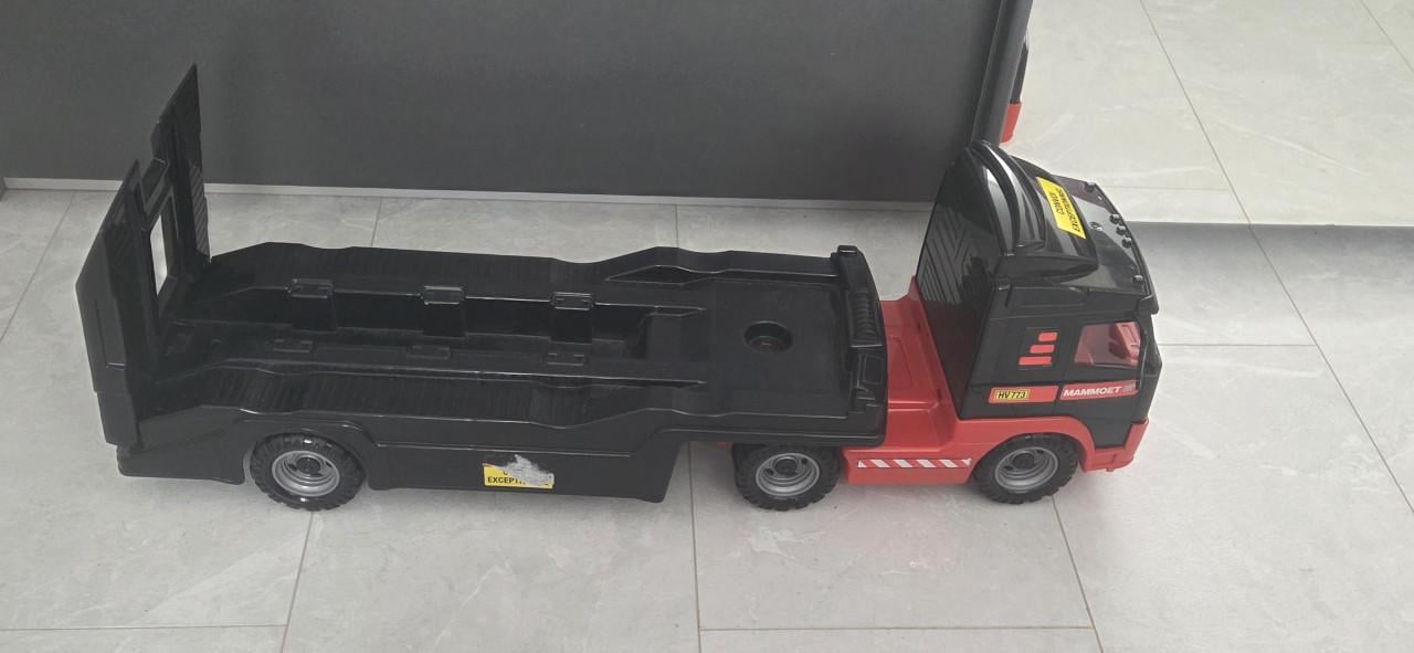 Mammoet Volvo Truck en Shovel 1:16 - 75-80 cm