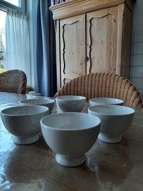 ROYAL BOCH - 6  KOMMETJES OP VOET - DIA 10 CM