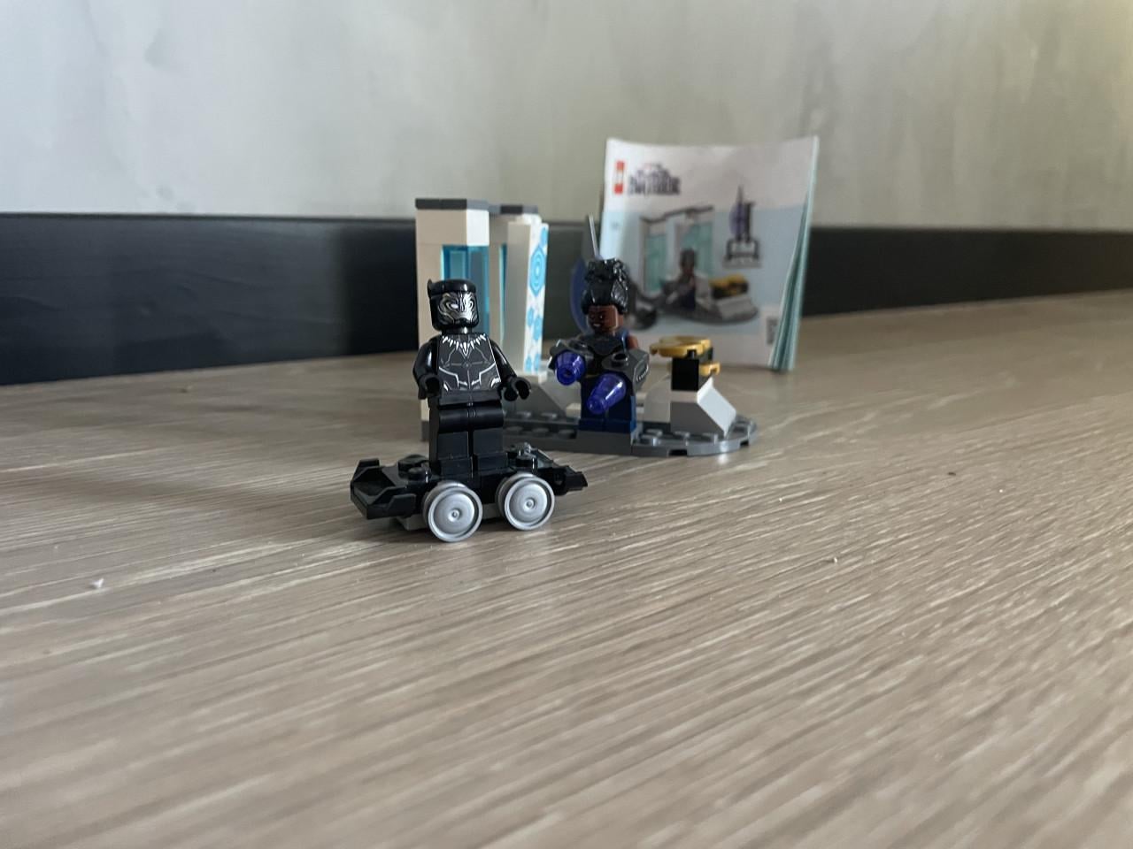 Lego 76212 Black Panther Marvel Shuri's Lab