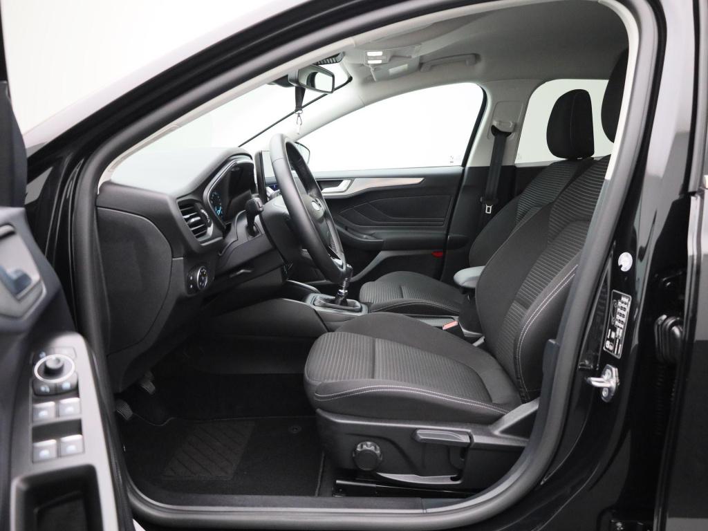 Ford Focus wagon 1.0 ecoboost hybrid titanium | climate control | cruise co