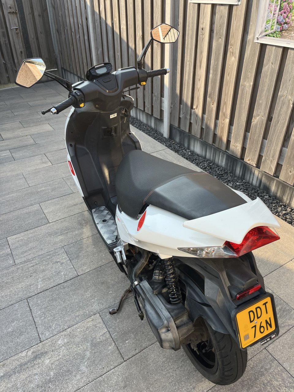 Peugeot speedfight 4