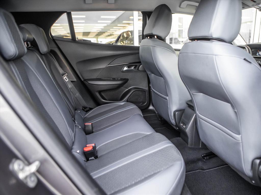 Peugeot 2008 1.2 puretech 130pk allure | stoelverwarming | park. sensoren |