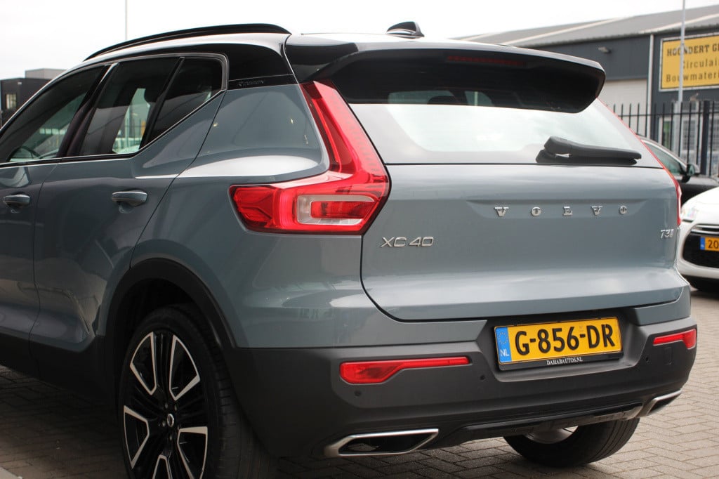 Volvo XC40 1.5 t3 r-design | elec. trekhaak | camera | half leder