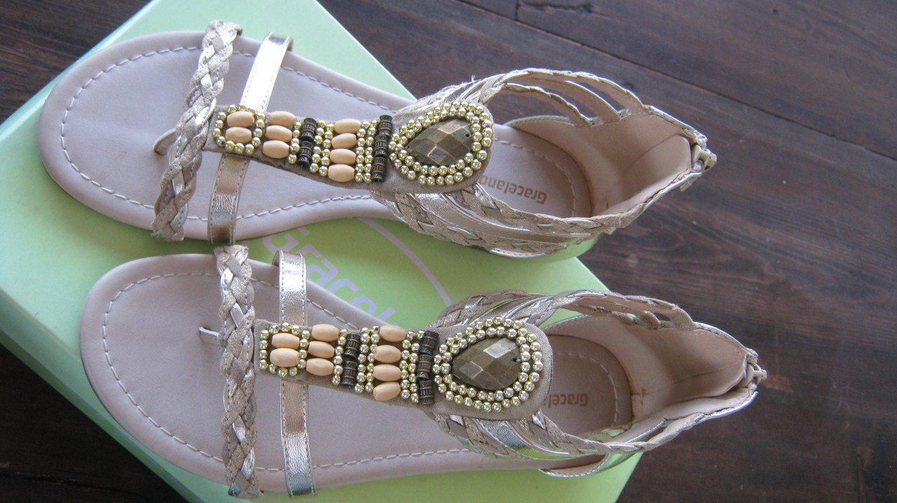 NIEUW 4X SANDALEN ALLE 4 MAAT 37 ALLE 4 VOOR 30 EURO