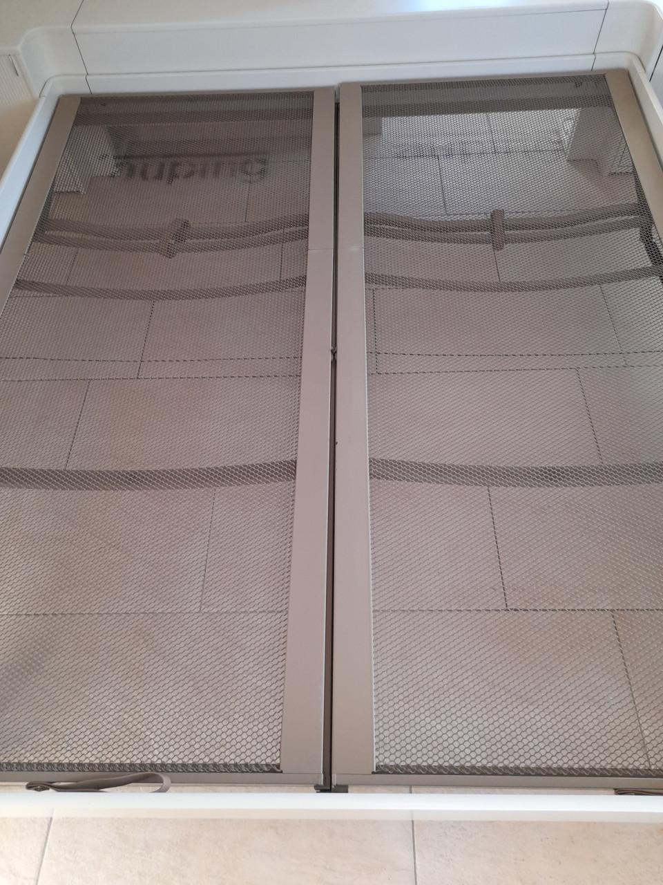 Auping bed 180 x 200 met nachtkastjes (in goede staat )