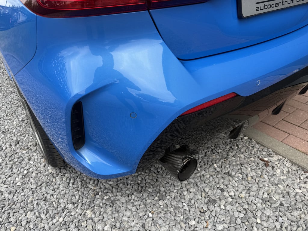 BMW 1 Serie 118i 140pk high executive m-sportpakket 5-drs