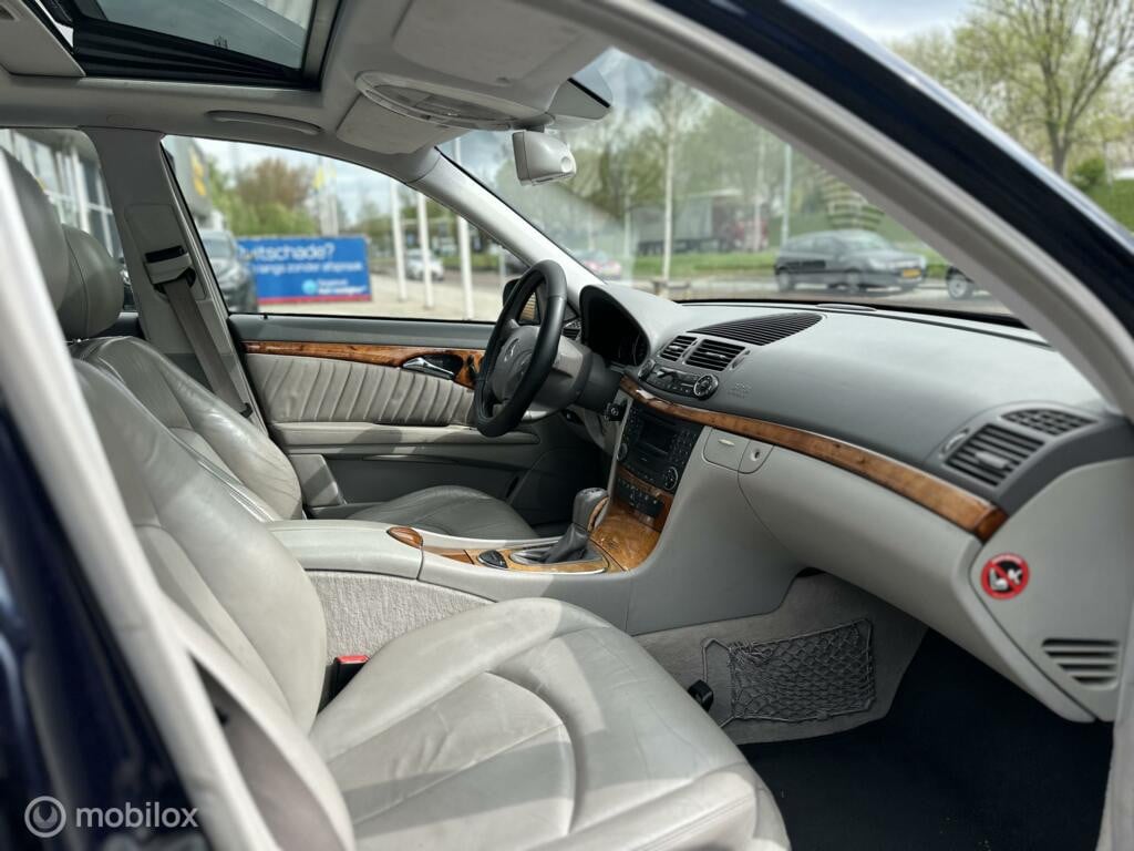 Mercedes E-klasse 240 Elegance Navi PDC Xenon km262.885 Nap BJ2003