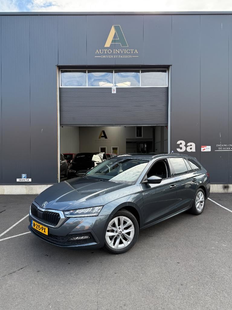 Skoda Octavia combi 1.5 tsi - first edition