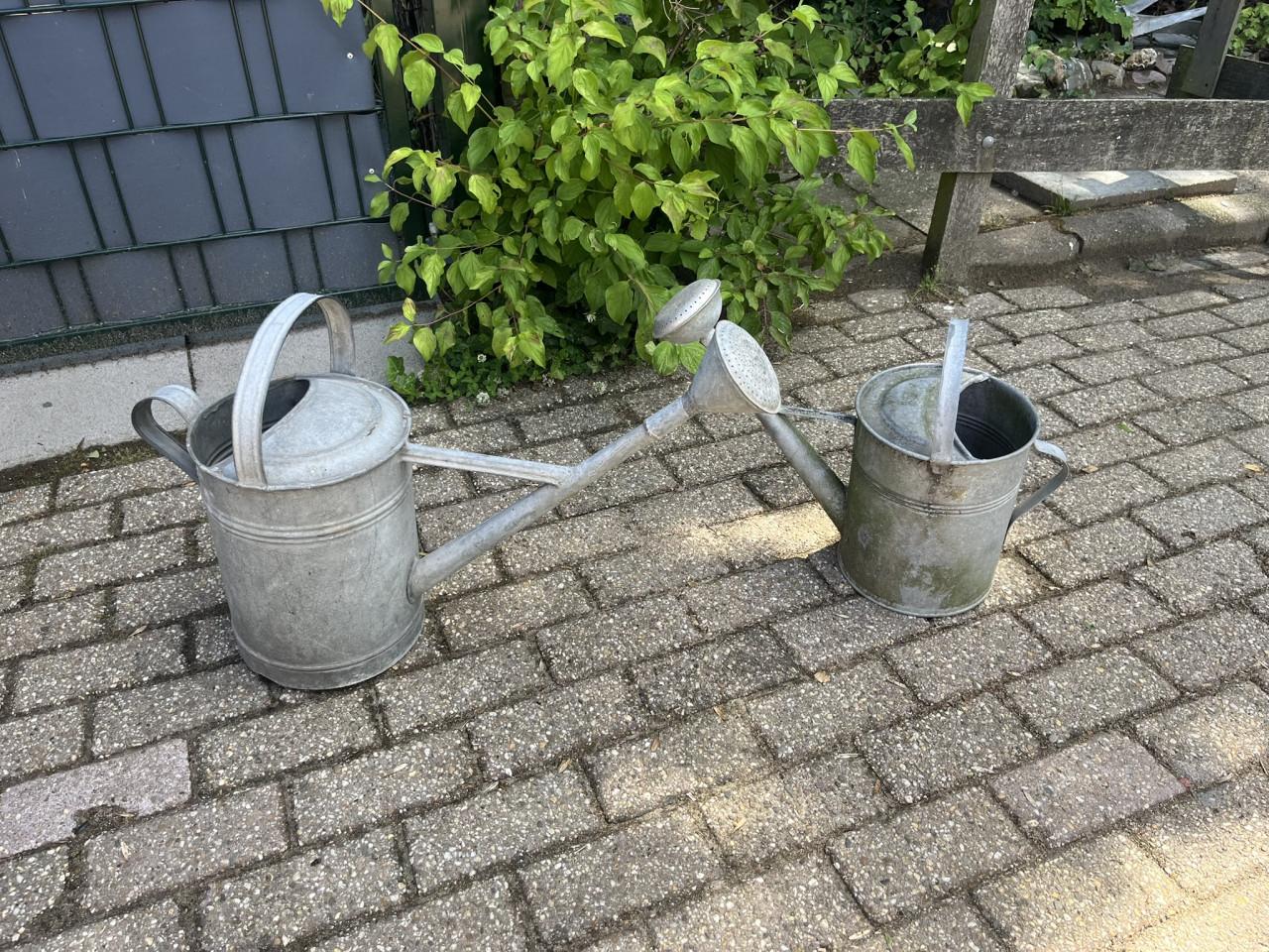 6 Gieters metaal verzinkt