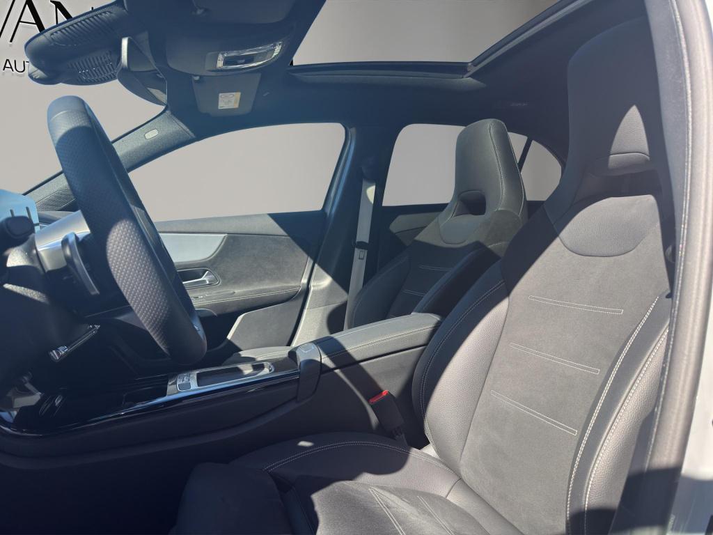 Mercedes-Benz A-Klasse 180 amg line | pano | sfeer | stoelverw. | camera | 