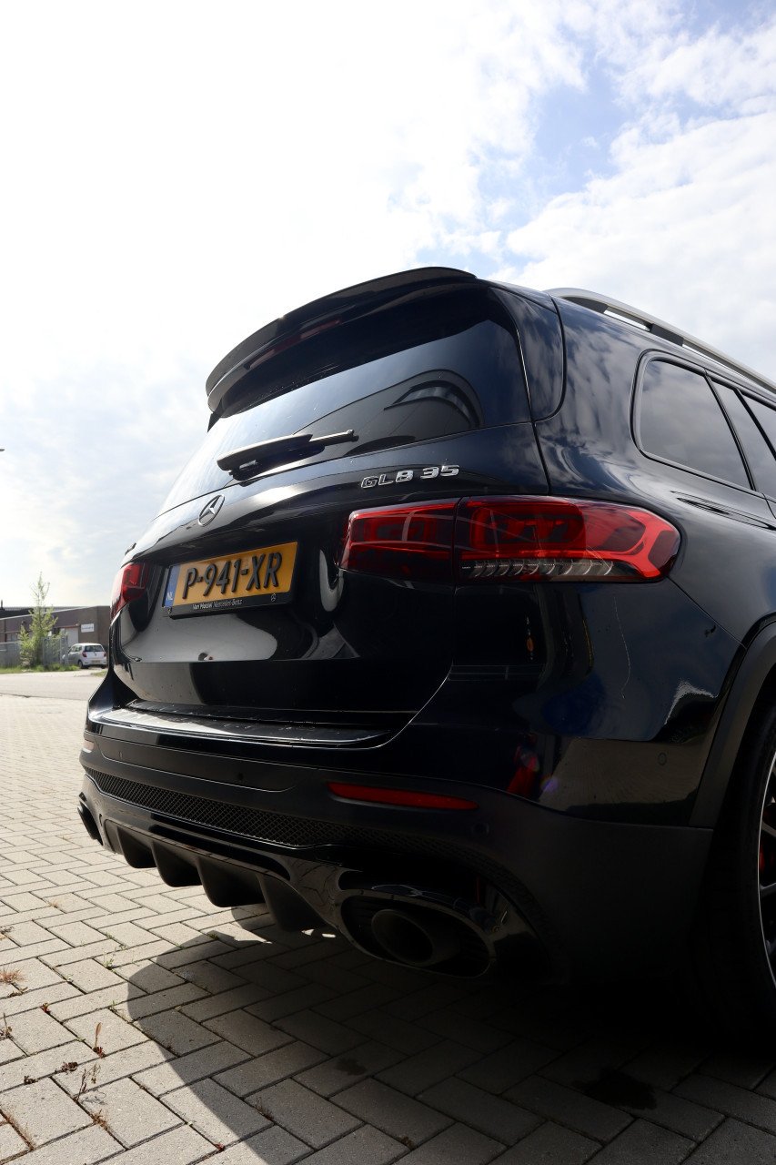Mercedes-Benz GLB AMG 35 4MATIC Speedshift 2021| 306 PK | Full option |