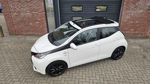Zuinige en Sportieve 5 drs TOYOTA AYGO Cabrio Top 2016 / NL AUTO / NAP /