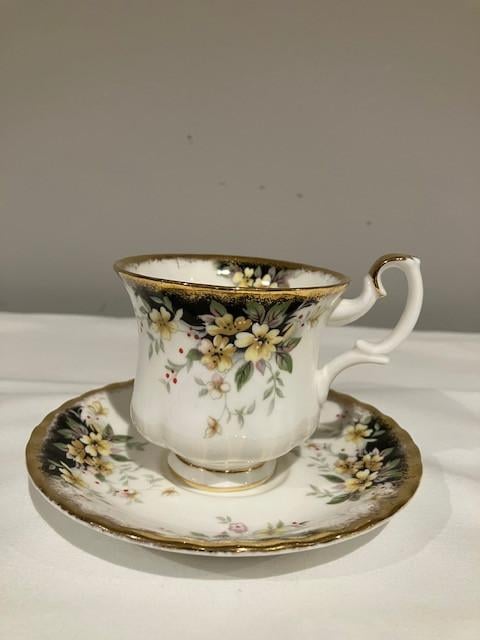 Kop en schotels Royal Albert