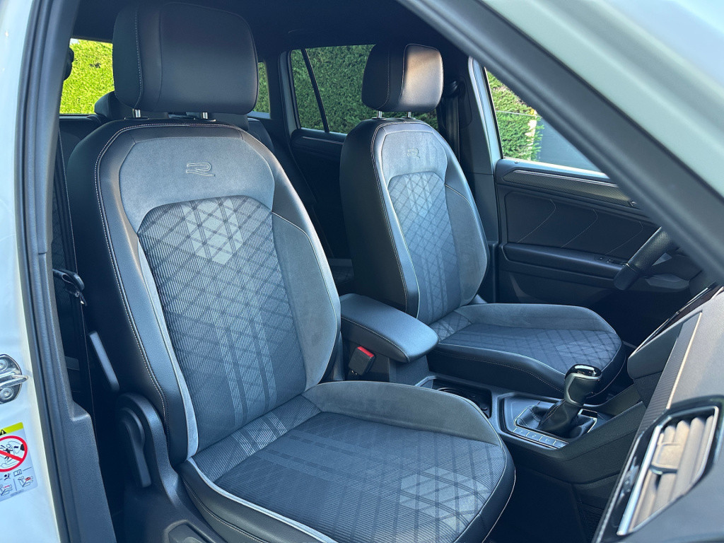 Volkswagen Tiguan 1.4 tsi ehybrid 245pk r-line | black style | trekhaak | c