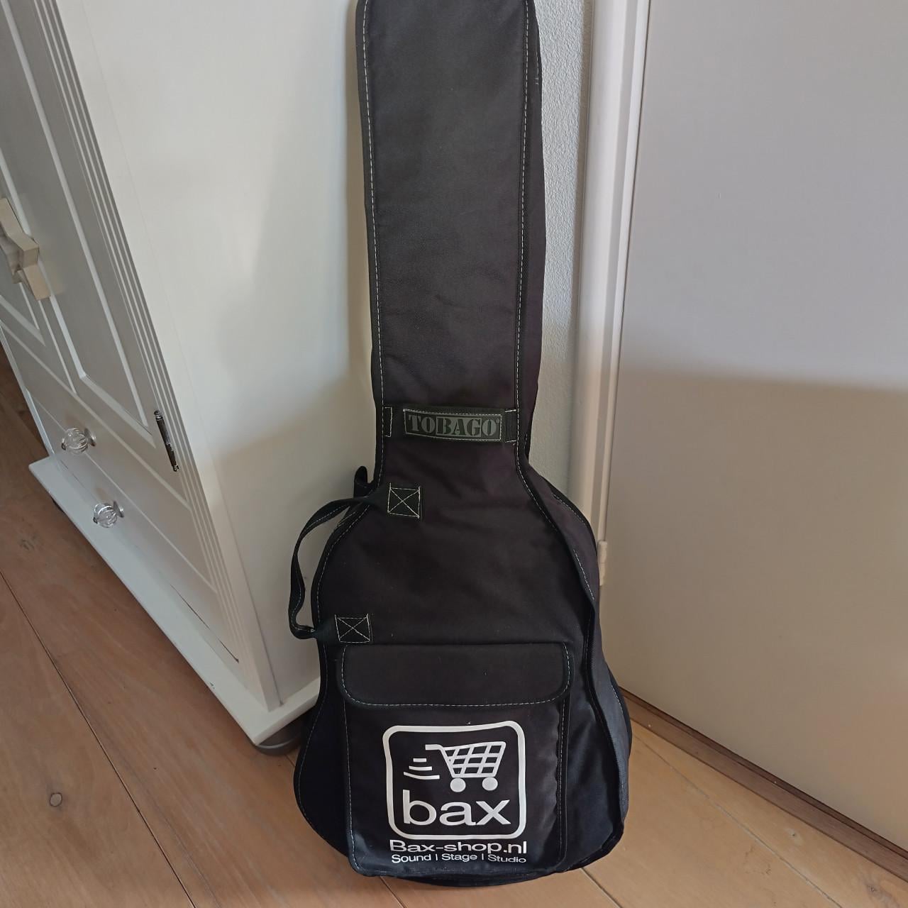 Gitaar inclusief tas