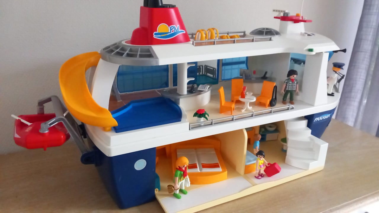 Playmobil volledig ingericht cruiseschip setnr 6978