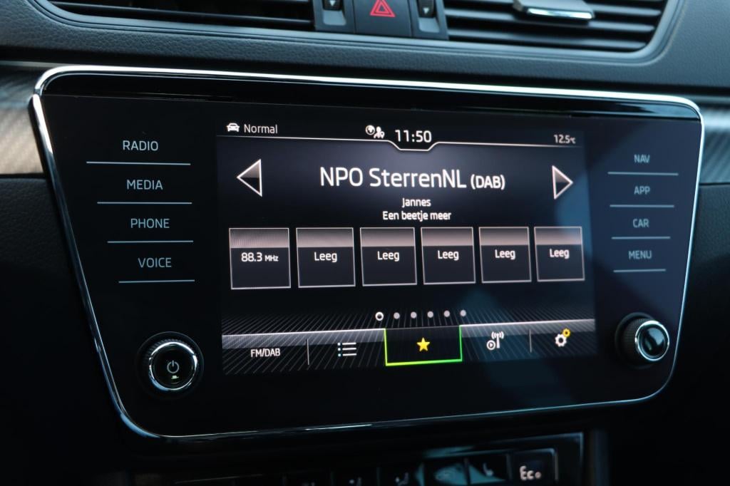 Skoda Superb combi 1.4 tsi iv sportline business 218pk dsg6 | memory | trek