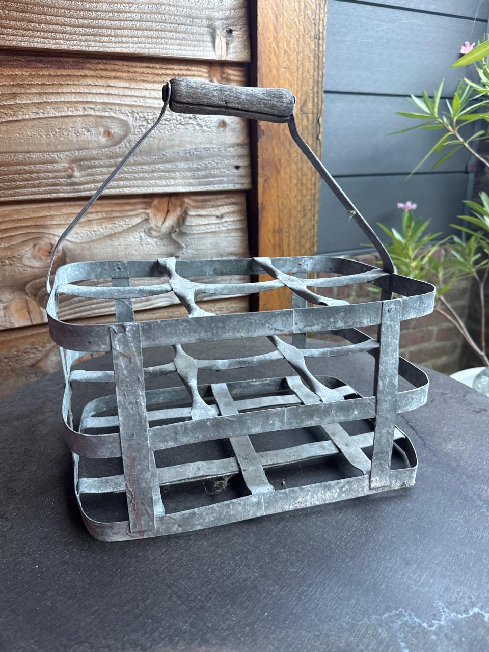 Oud Frans flessenmandje – vintage & landelijk