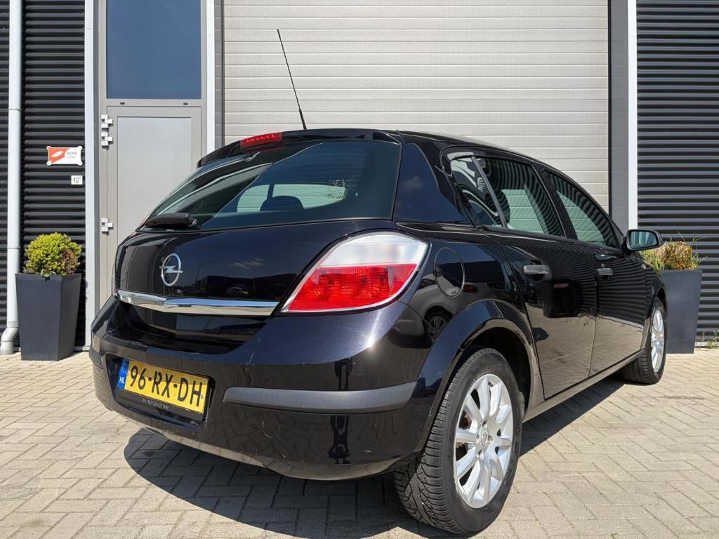 Opel Astra 1.4 essentia/1e eigenaar/airco/lichtmetaal/zwart metallic/