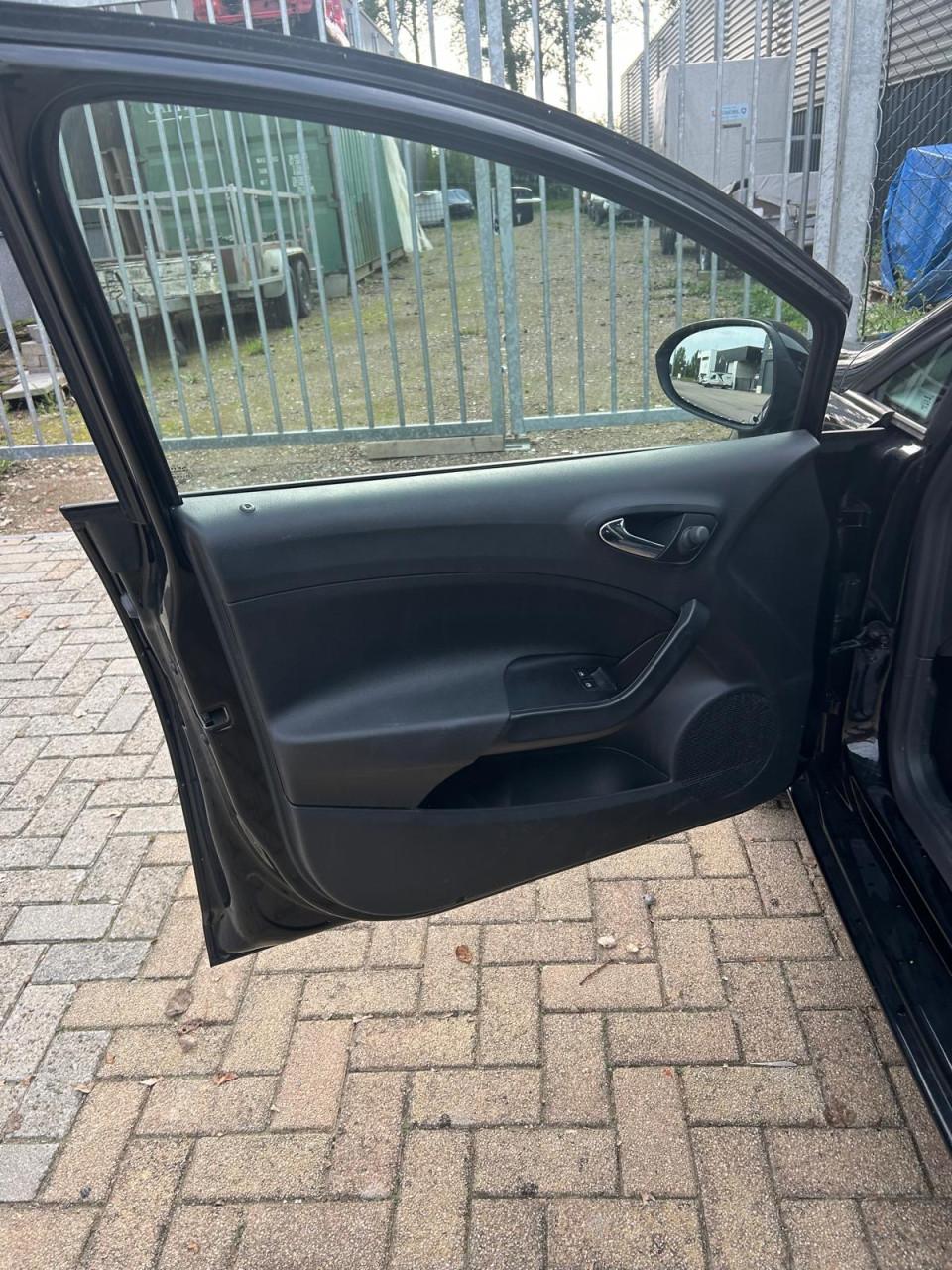 SEAT Ibiza 1.0 MPI 2017 LAGE KMstand 56.016 KM - APK 09-2027